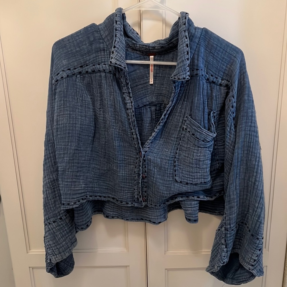 FREE PEOPLE CHAMBRAY CROP TOP